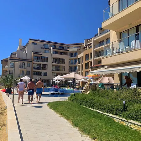 Summer B514 Apartman